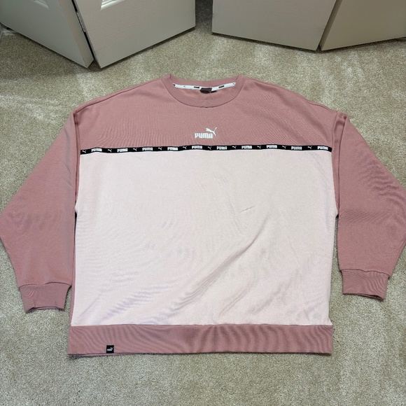 Puma Woman’s Sweatshirt - Picture 1 of 3